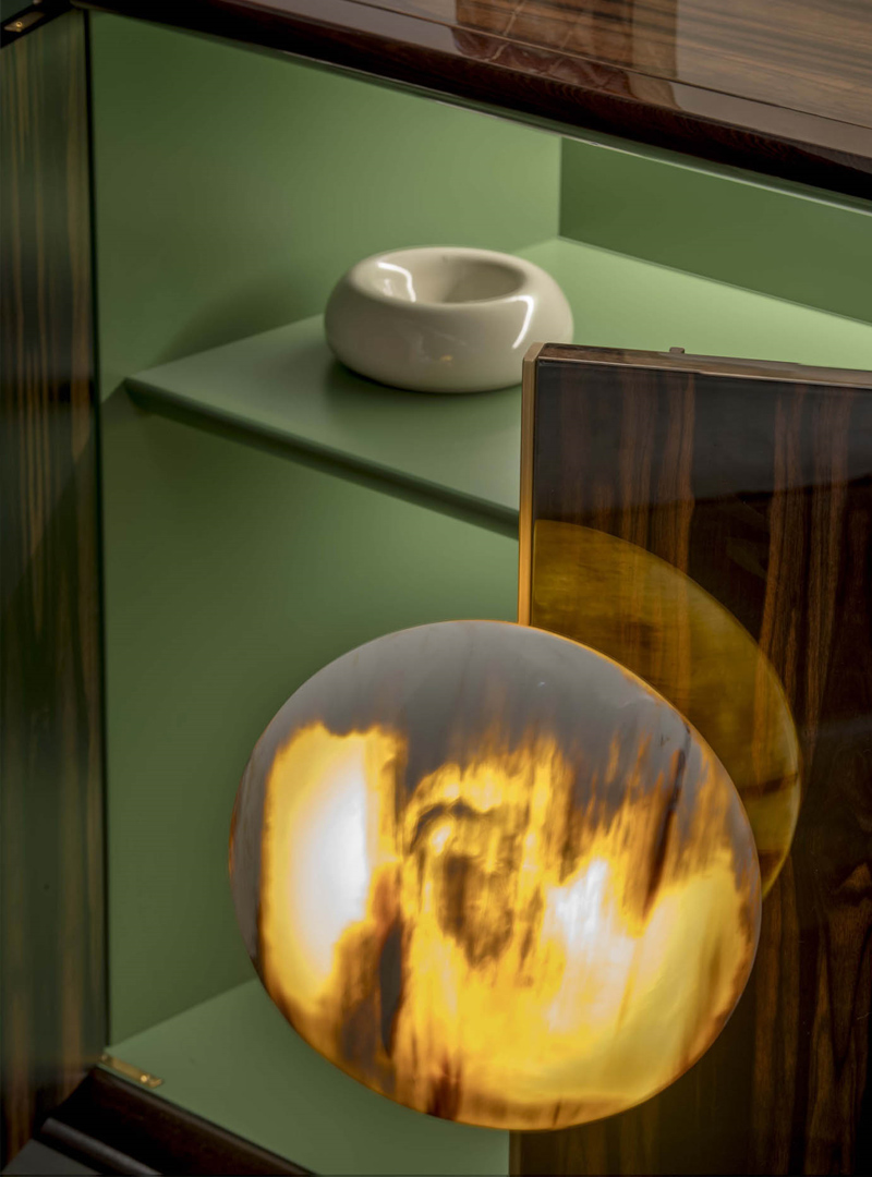 Cabinets and bookcases - Helios cabinet in Makassar ebony and horn - handle detail - Arcahorn