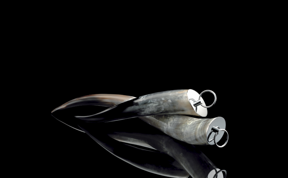 About us - Pegaso sculptures in horn - Arcahorn