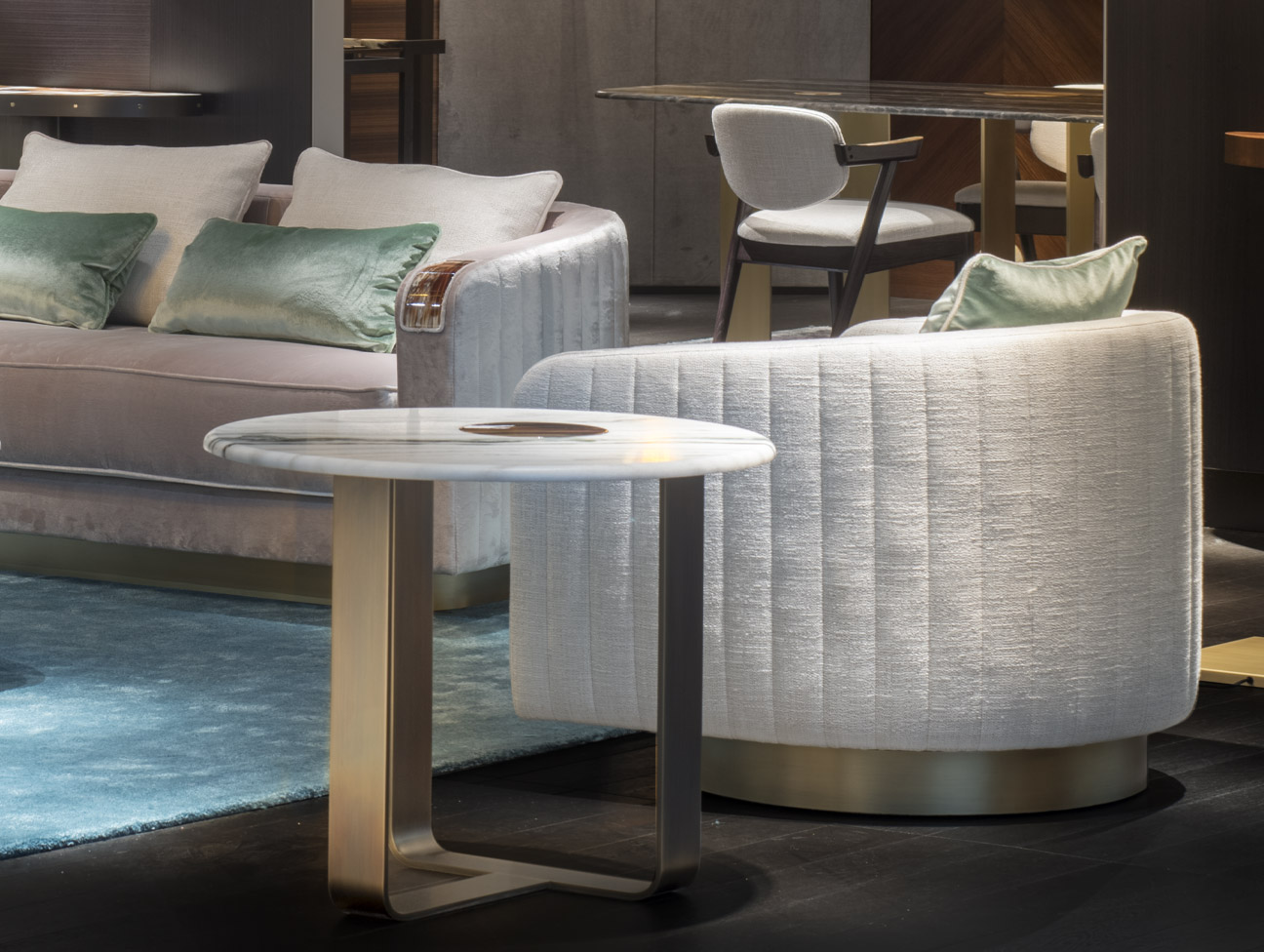 Tables and console tables &ndash; Apollo side table in horn and marble - ambiance photo - Arcahorn