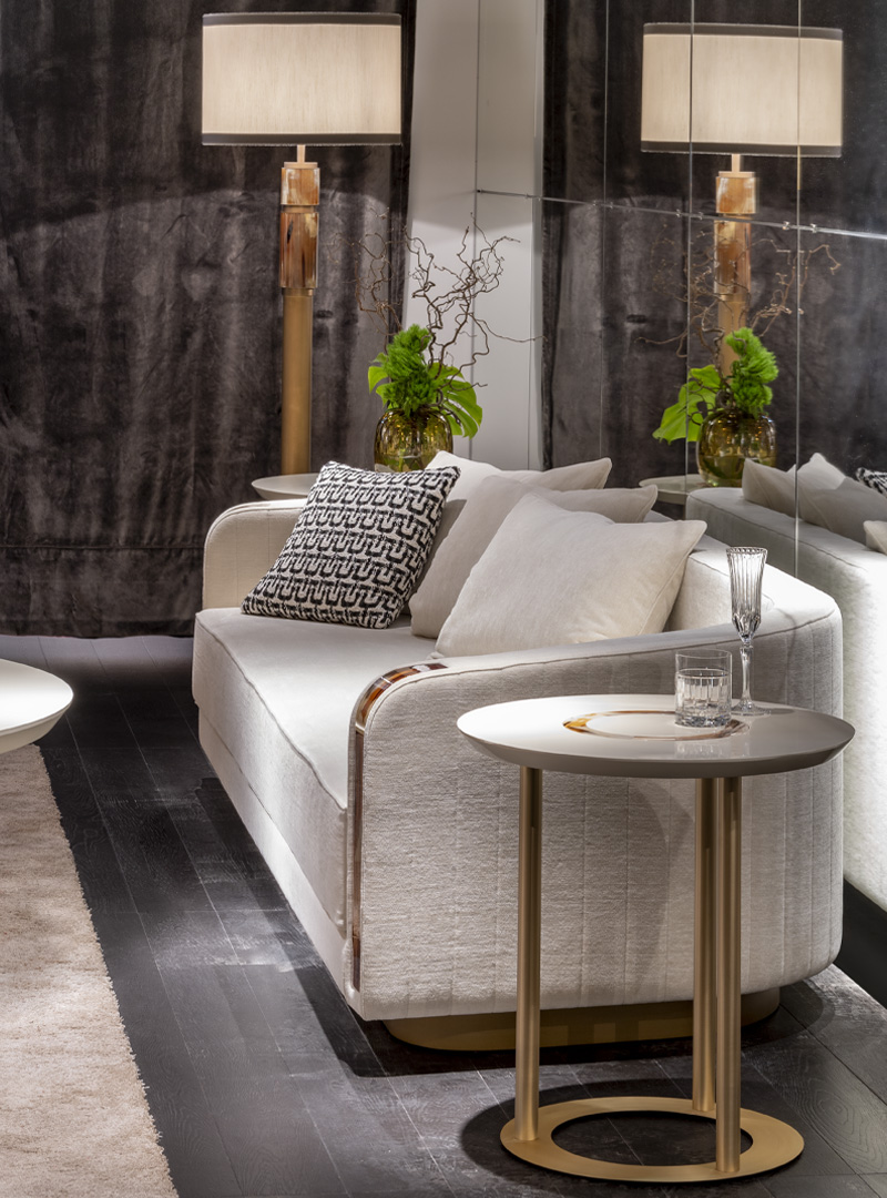 Tables and console tables &ndash; Saturno side table in horn and glossy ivory lacquered wood - vertical - Arcahorn